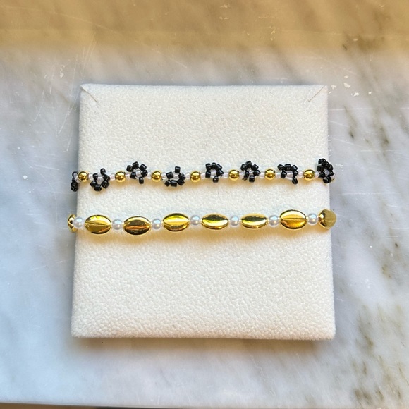 Two Handmade Flower Bead Bracelet - Picture 1 of 4